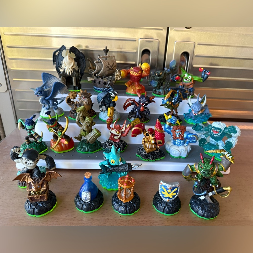 26 Pieces Skylanders Spyro's Adventure Hidden Treasure Spyro Healing Elixir